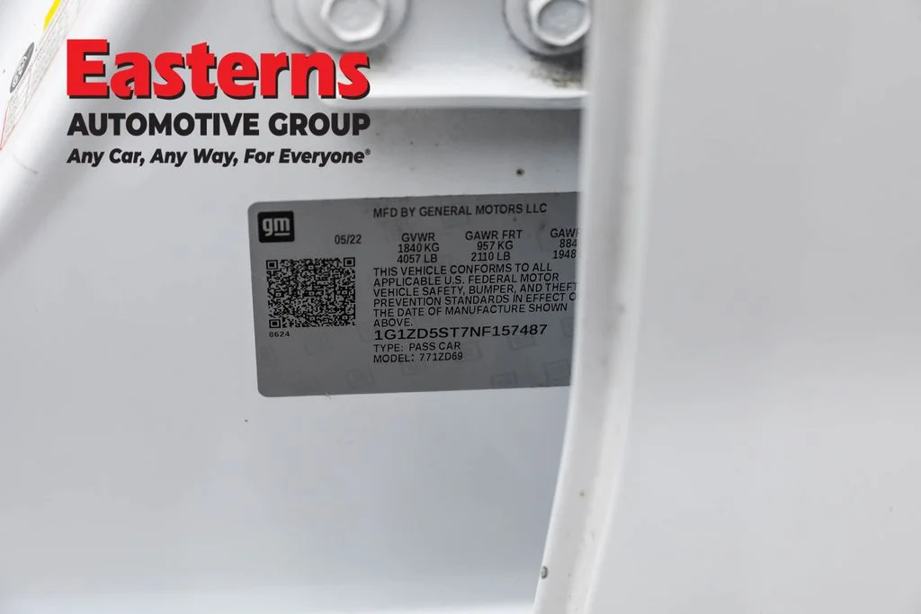Used 2022 White Chevrolet LT image 32