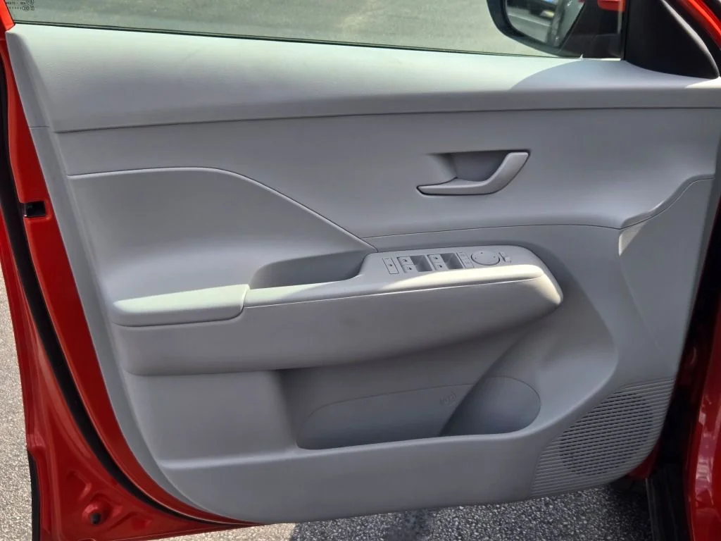Used 2025 Orange Hyundai SEL image 18