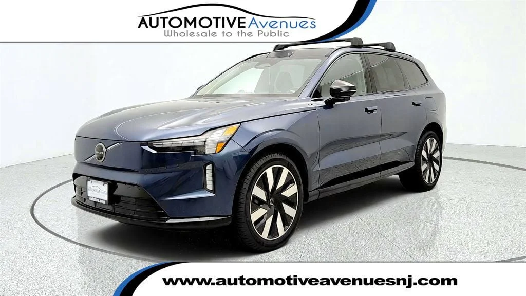 Used 2025 Denim Blue Metallic Volvo Twin Motor Performance Ultra 7-Seater w/ Bowers & Wilkins Audio image 1