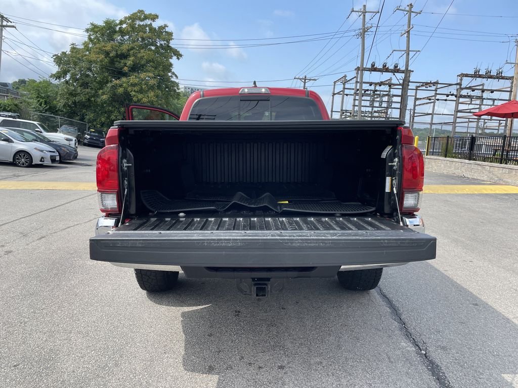 Used 2022 Red Toyota SR5 image 13