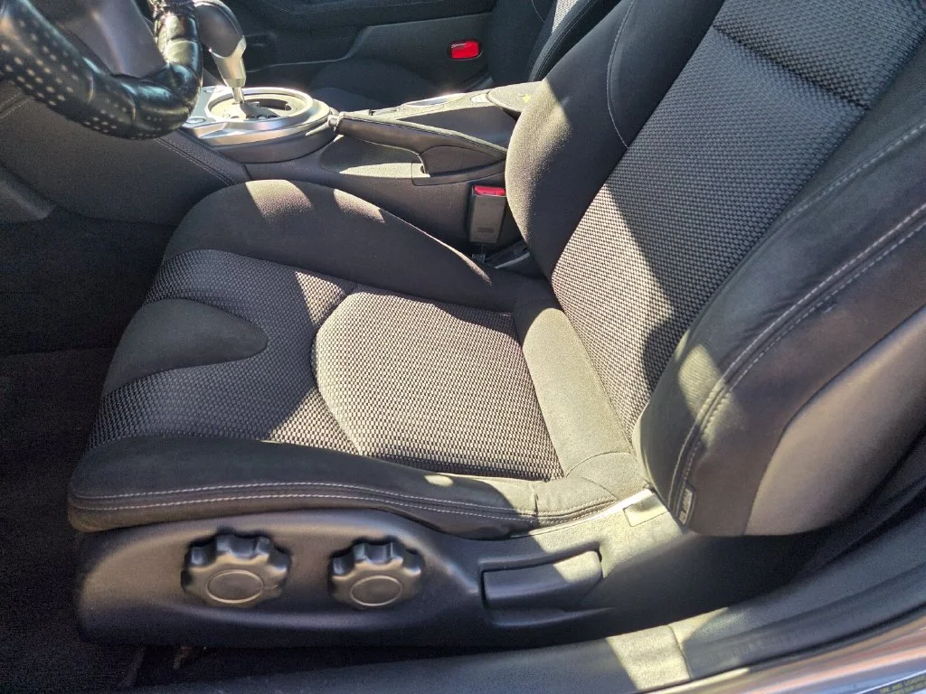 Used 2014 Gray Nissan Base image 10