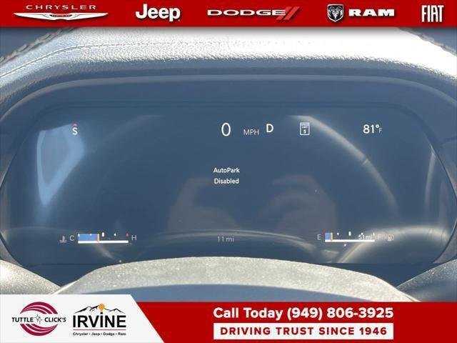 New 2026 Diamond Black Crystal Pearl-Coat Exterior Paint Jeep Limited image 24