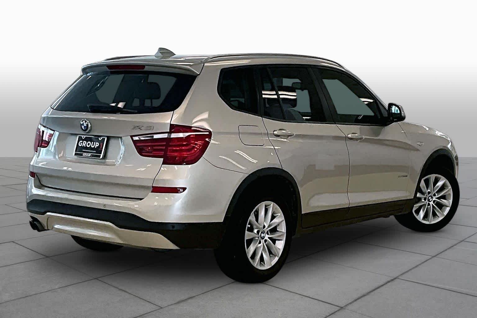 Used 2016 Mineral Silver Metallic BMW sDrive28i image 12