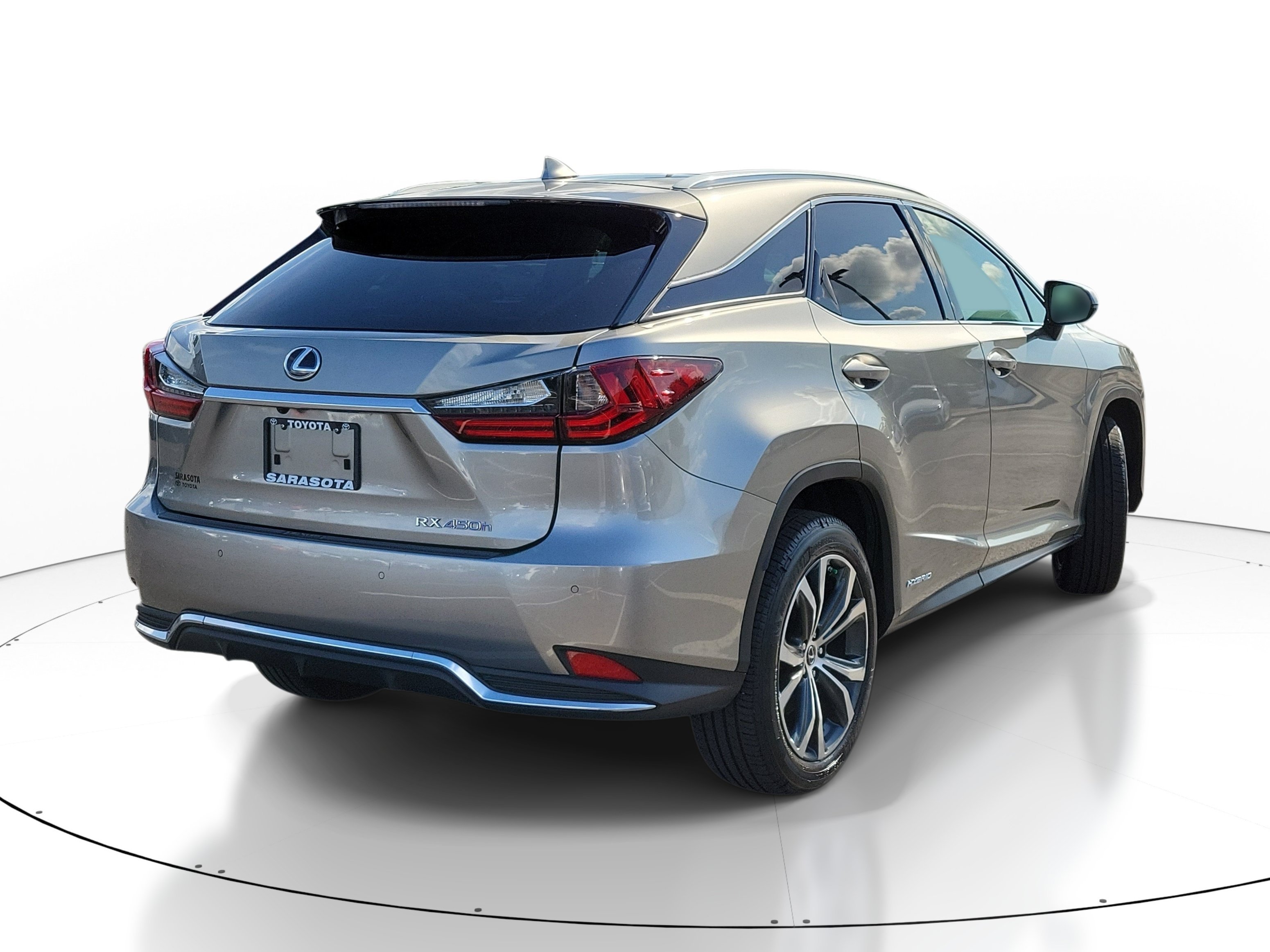 Used 2022 Silver Lexus 450h image 5