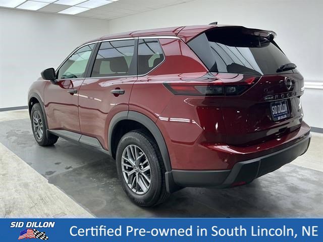Certified Used 2025 Scarlet Ember Tintcoat Nissan S image 6