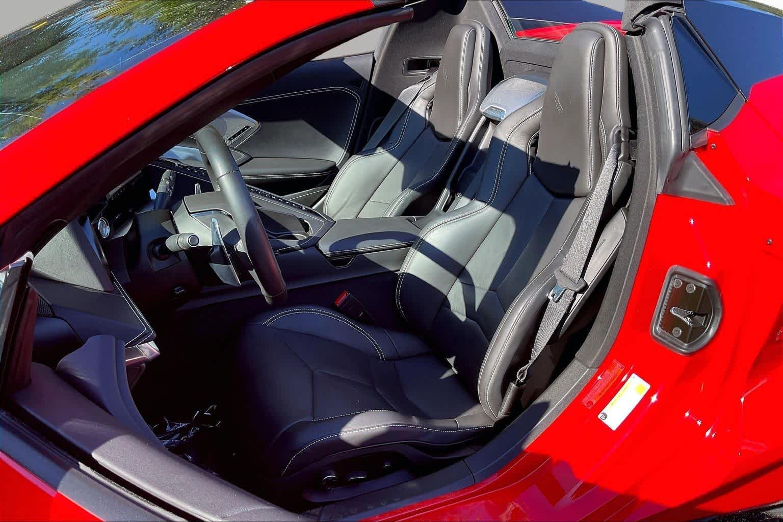 2022 Chevrolet Corvette 2LT - Photo 25