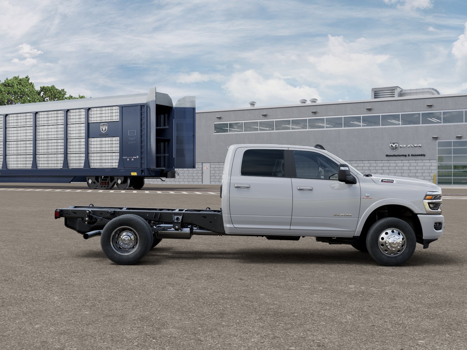 New 2026 Bright White Clear-Coat Exterior Paint RAM Tradesman image 13