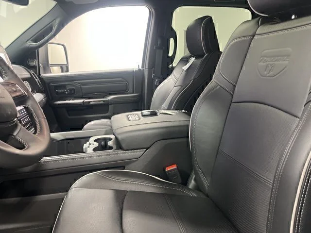 2026 RAM 2500 Rebel - Photo 9