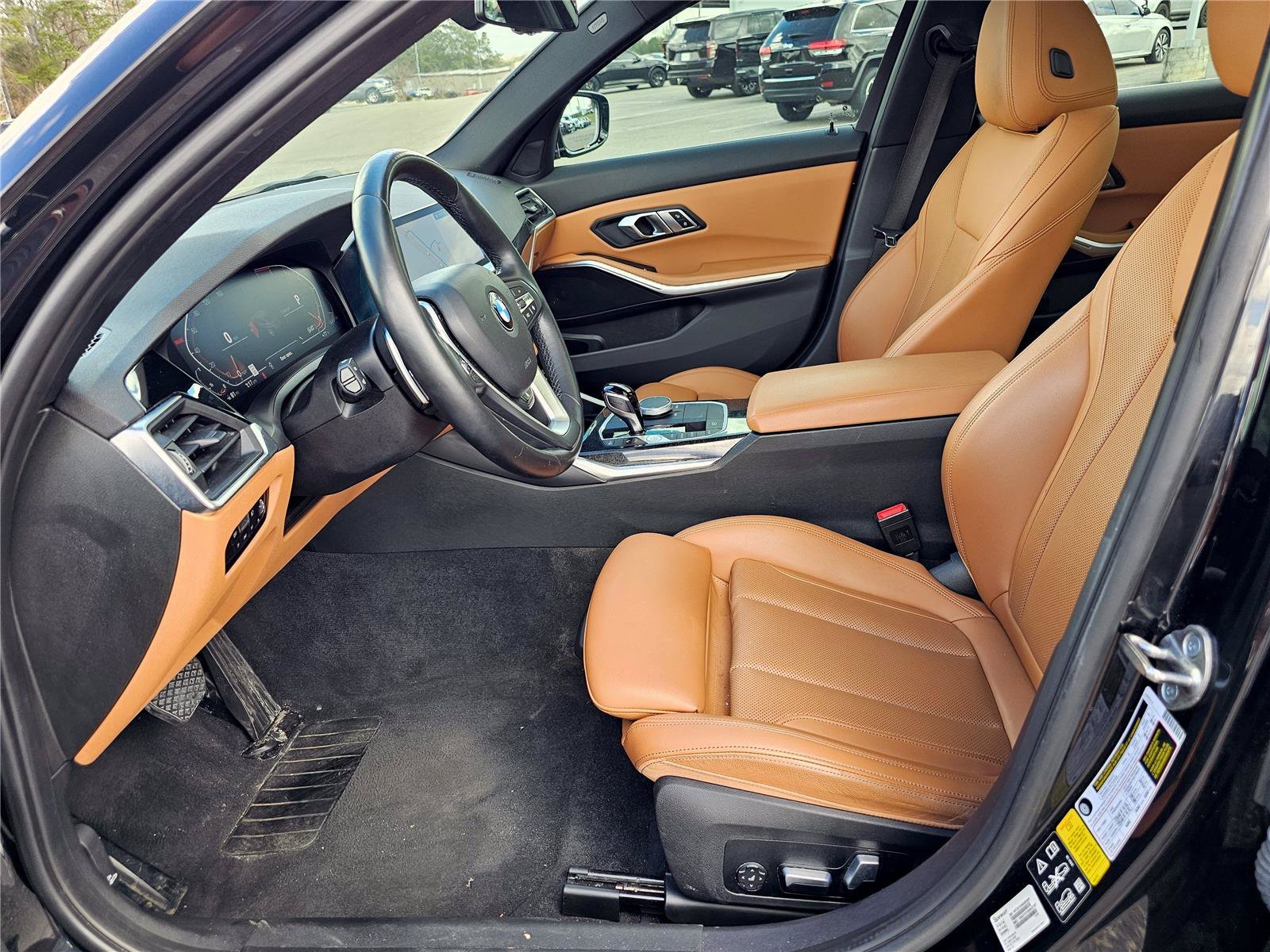 2022 BMW 3 Series 330i - Photo 16
