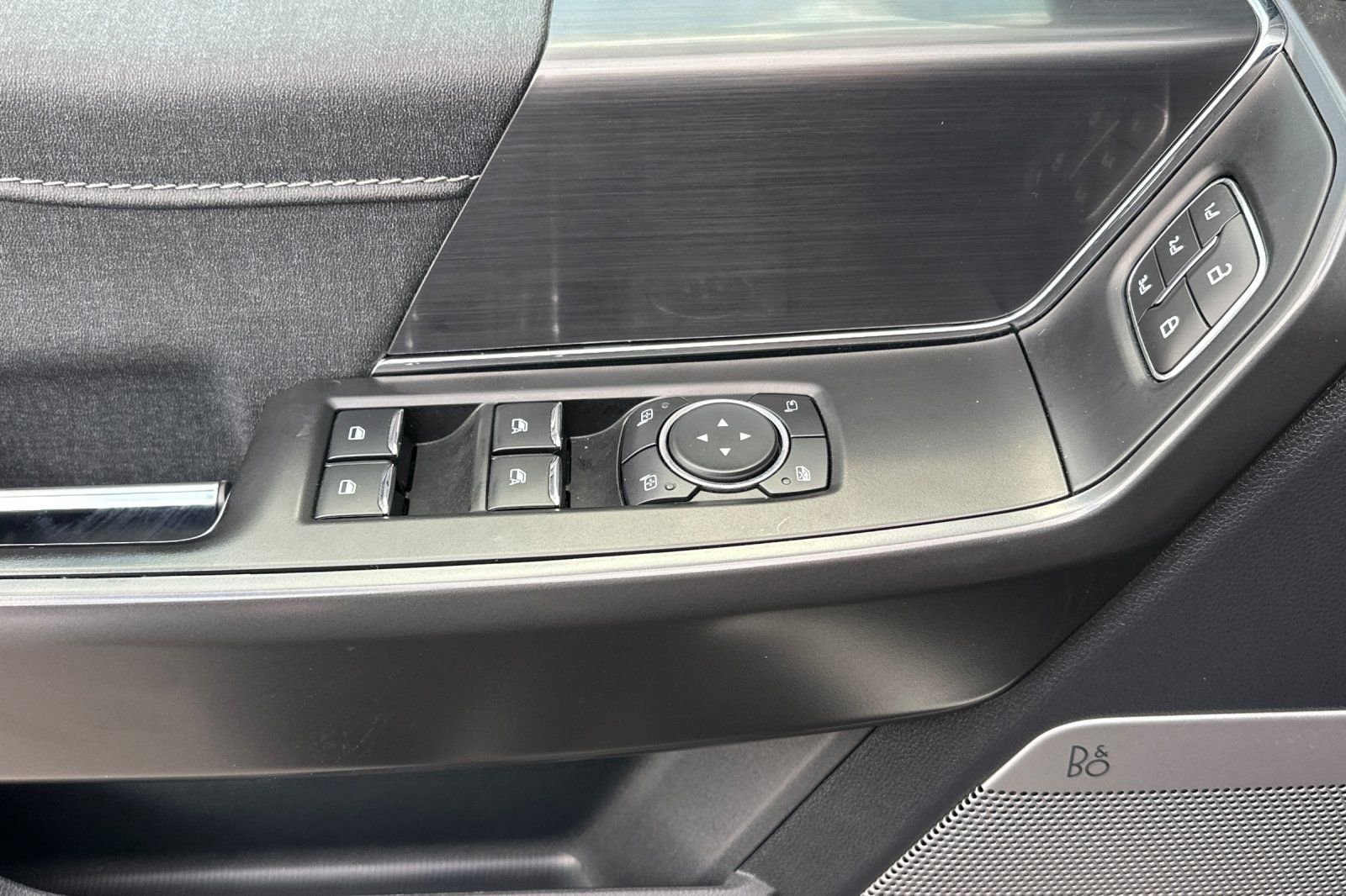 Used 2024 White Ford Lariat image 10
