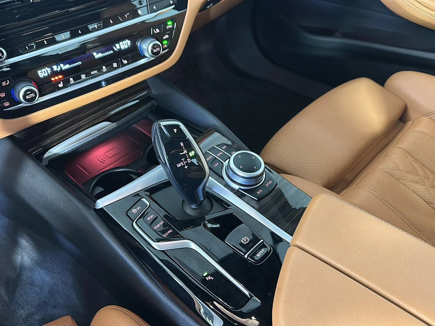 Used 2022 Phytonic Blue Metallic BMW 540i xDrive image 23