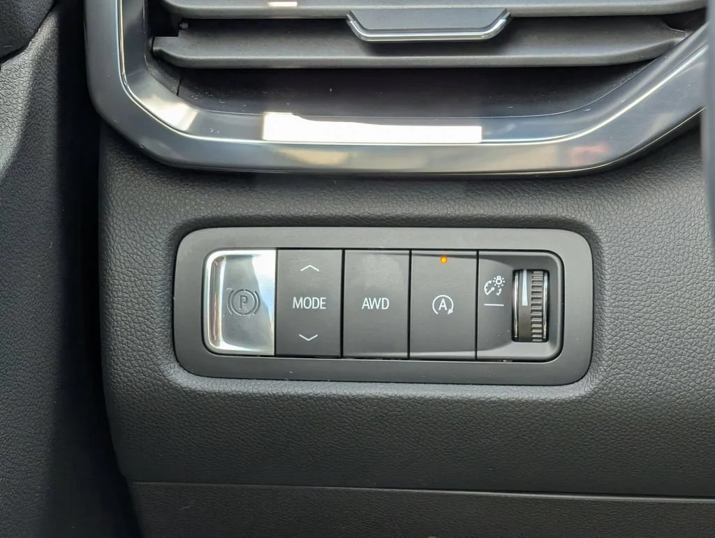 2026 GMC Acadia AT4 - Photo 13