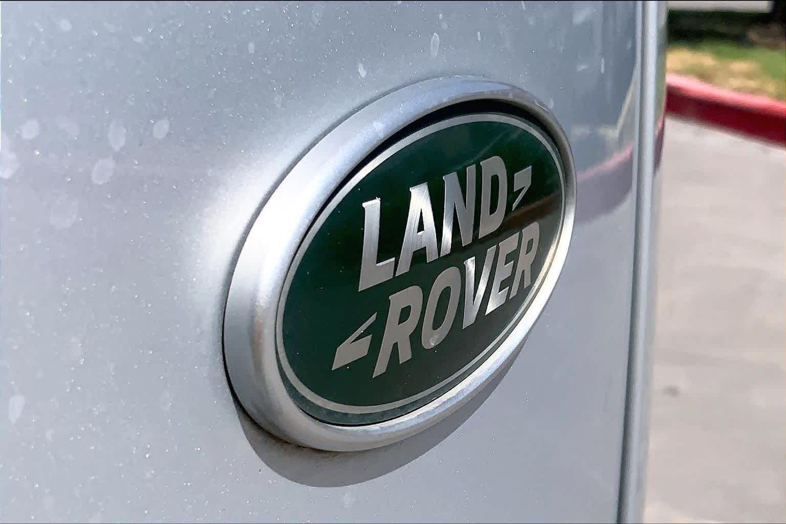 Used 2023 Hakuba Silver Metallic Land Rover R-Dynamic S image 10