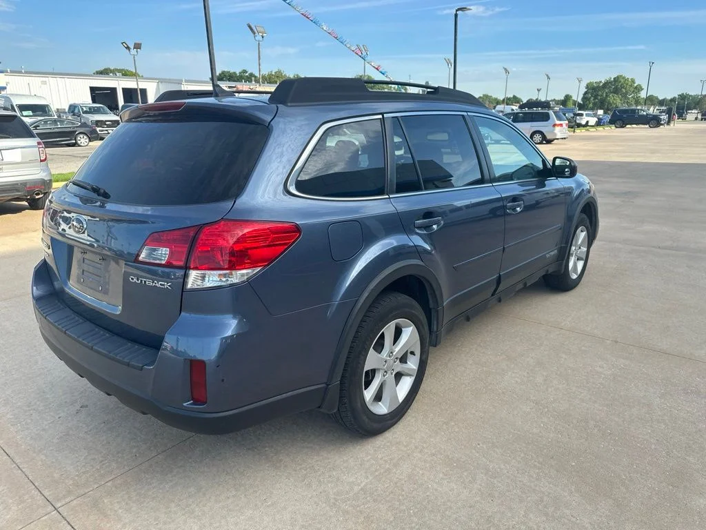 Used 2014 Blue Subaru 2.5i Premium image 33