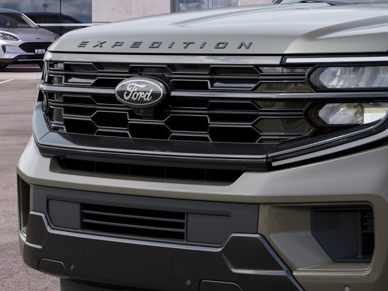 New 2027 Marsh Gray Ford Platinum image 18
