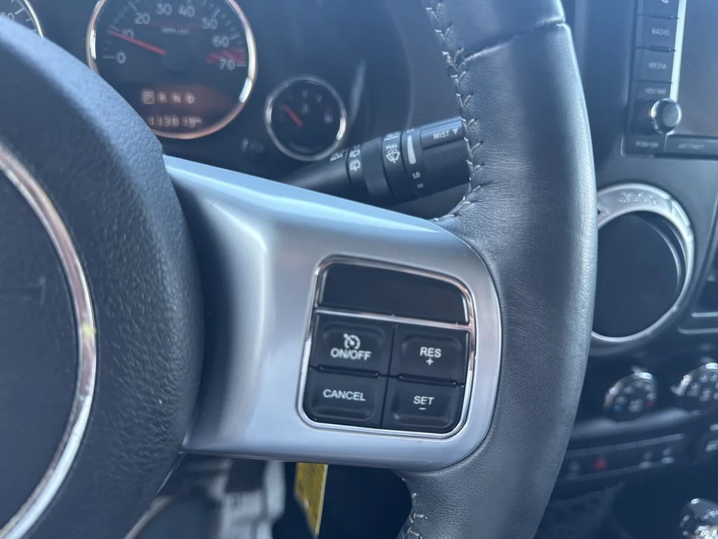 Used 2016 White Jeep Unlimited Rubicon image 19