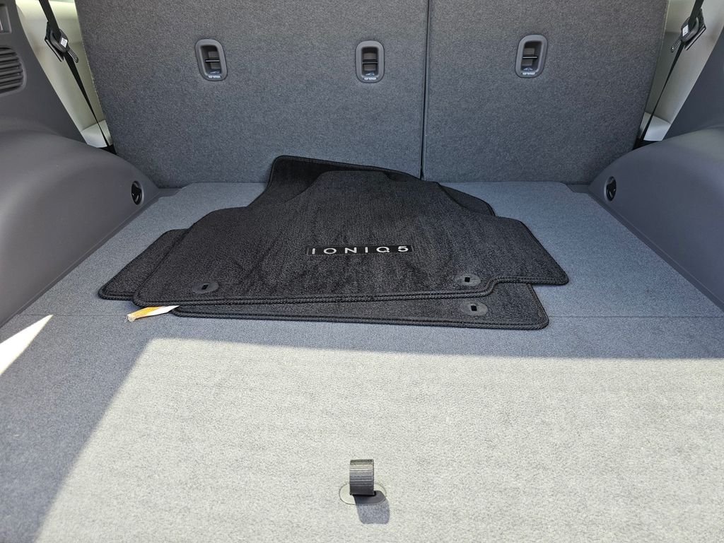 Certified Used 2024 Black Hyundai SEL image 18