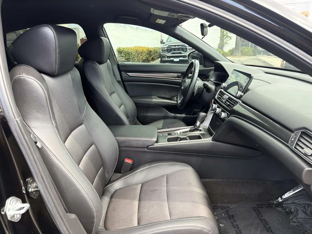 Used 2022 Crystal Black Pearl Honda Sport image 31