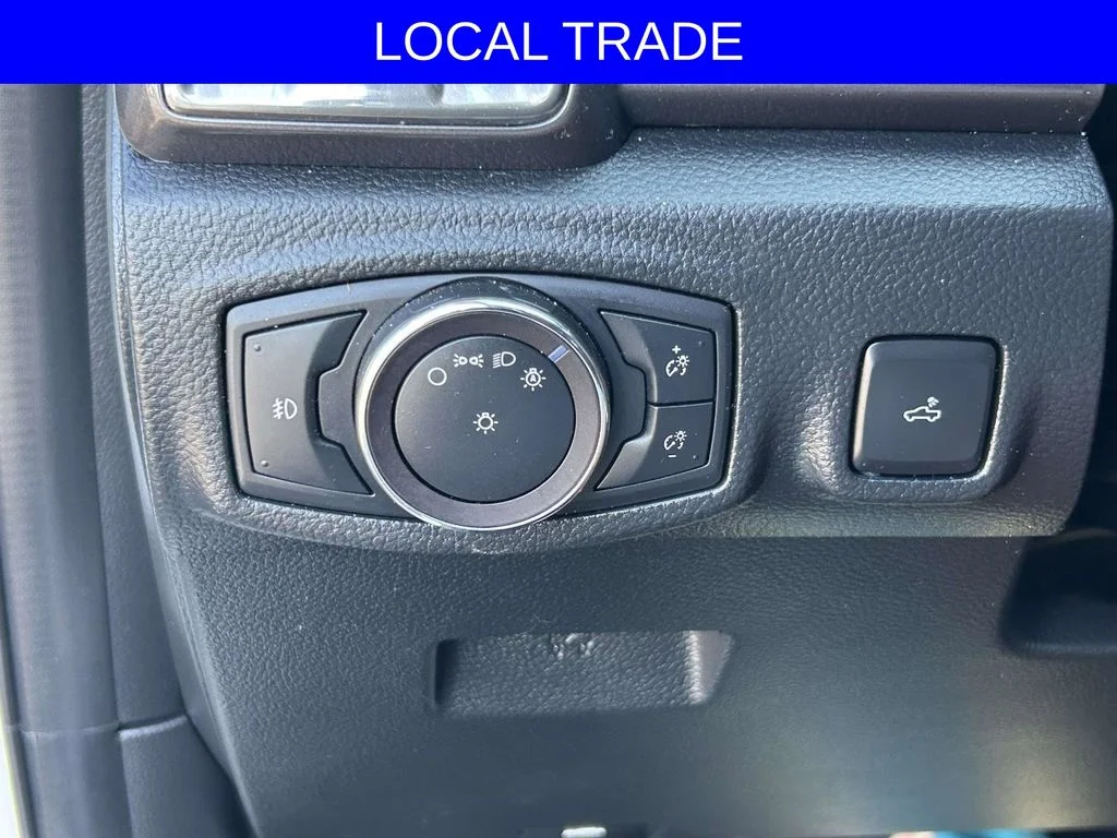 Used 2019 White Ford Lariat image 26