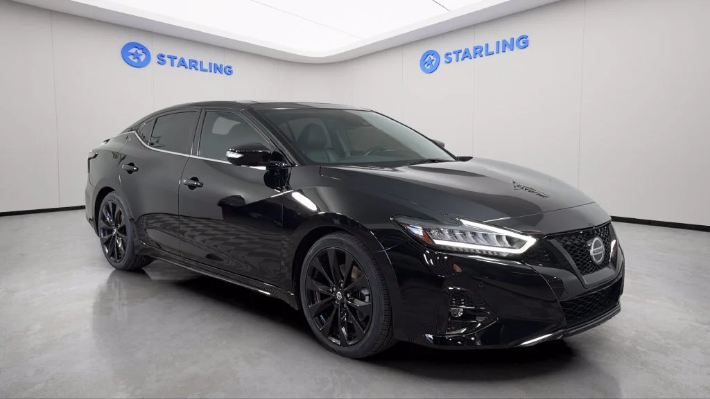 Used 2022 Black Nissan SR Xtronic CVT image 15