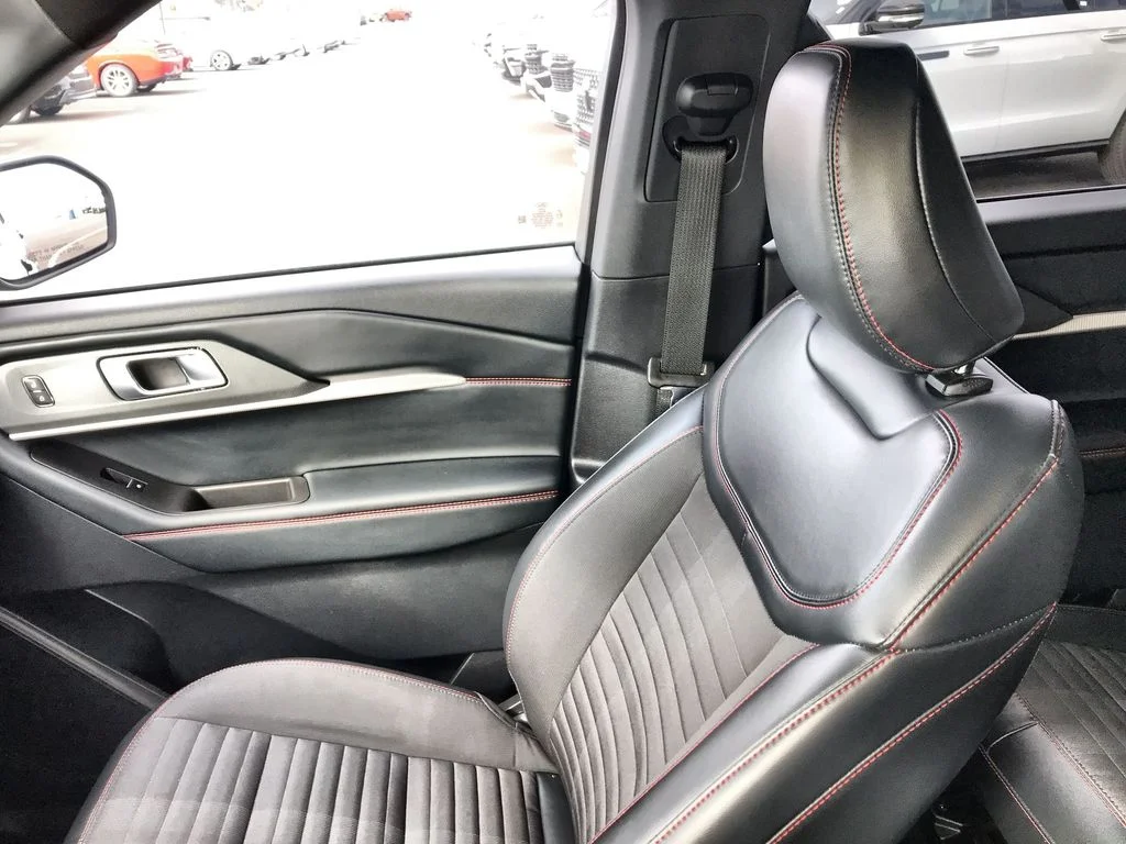 Used 2025 Black Ford ST-Line image 24