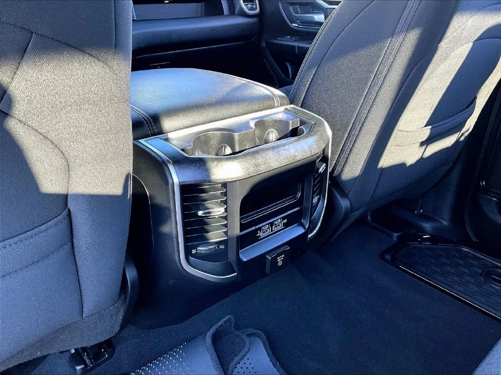 Used 2019 White Ram Big Horn/Lone Star image 12