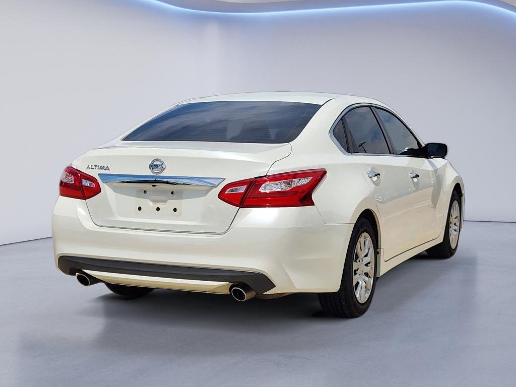 Used 2017 Pearl White Nissan 2.5 S image 8