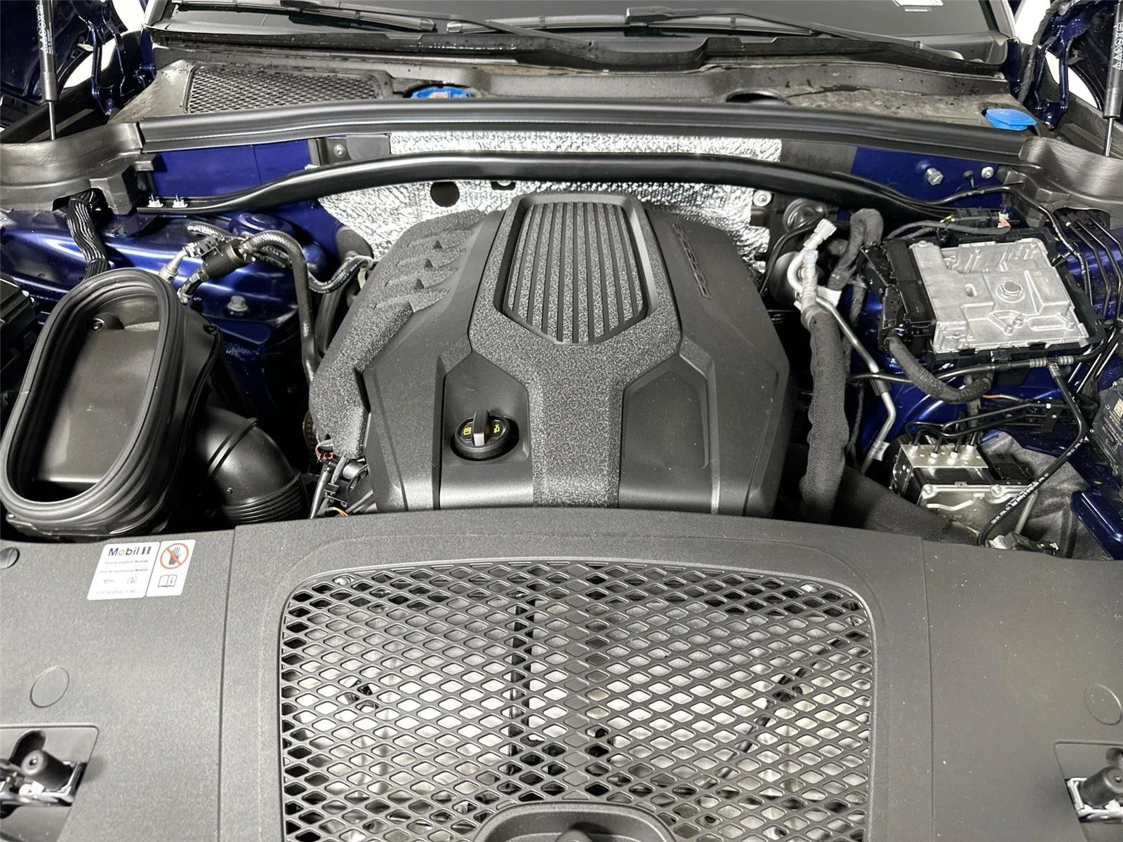 2024 Porsche Macan Base - Photo 38