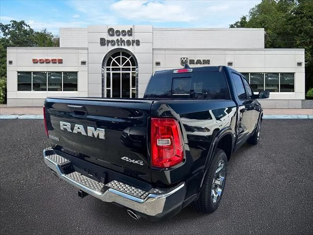 New 2026 Diamond Black Crystal Pearl-Coat Exterior Paint RAM BIG HORN image 4