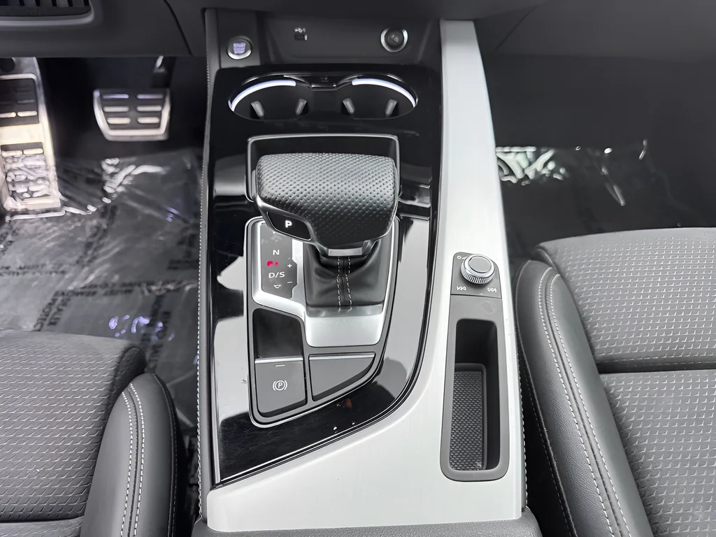 Used 2023 Glacier White Audi 45 S line Premium Plus image 15