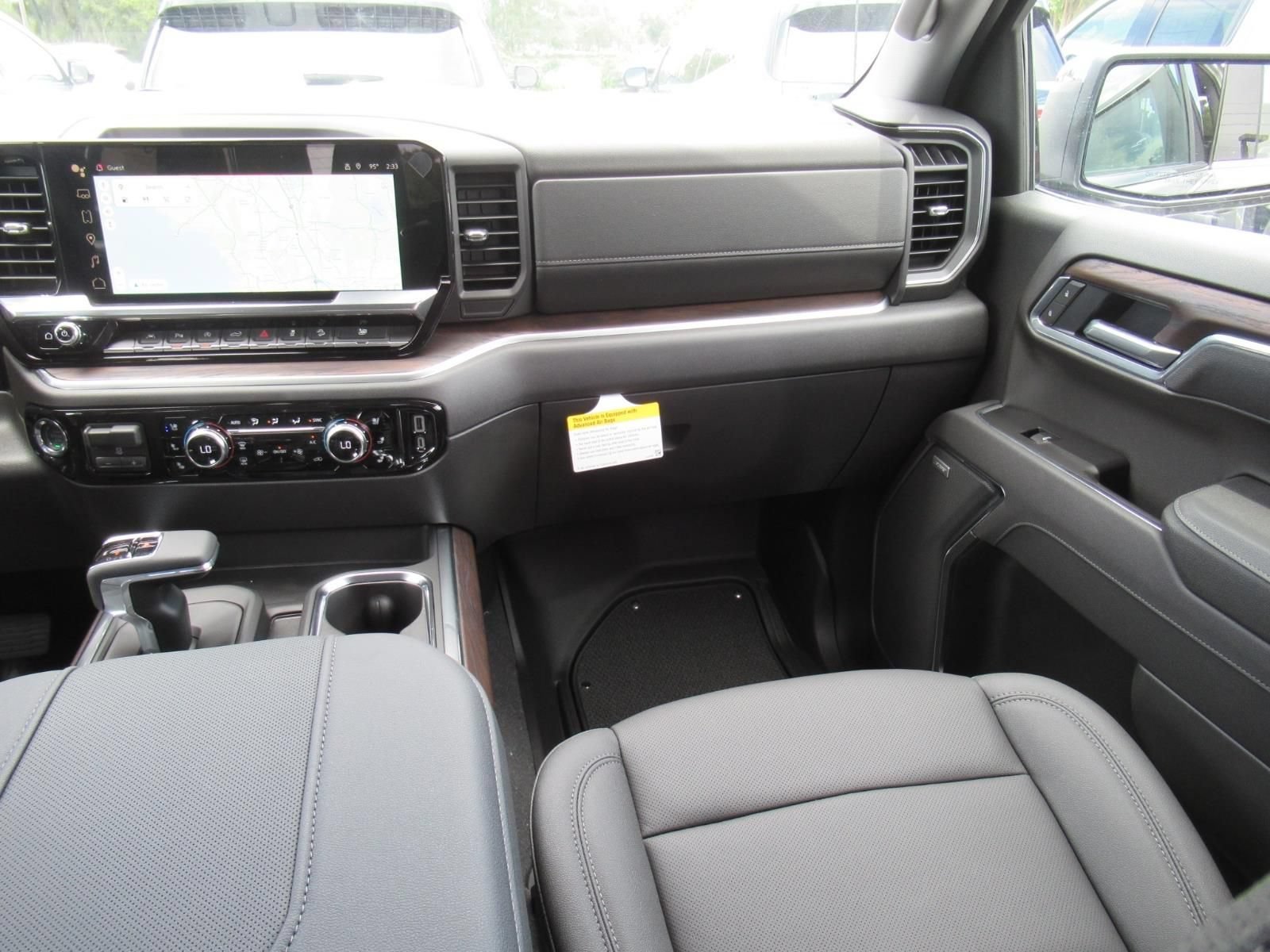 2026 GMC Sierra 1500 SLT - Photo 14