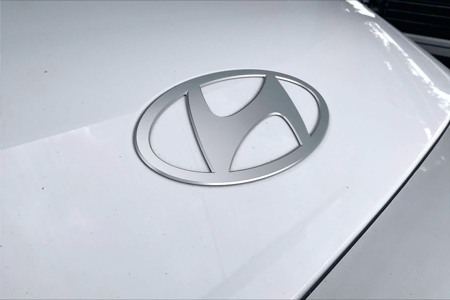 2025 Hyundai IONIQ 6 SEL - Photo 30