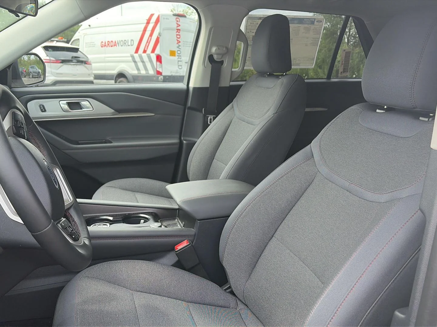 Used 2026 Star White Metallic Tri-Coat Ford Active image 4