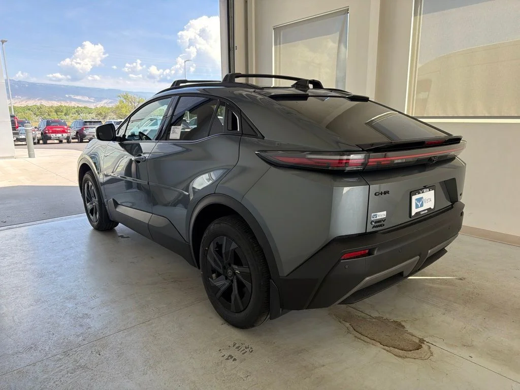 New 2026 Overcast Toyota  SE image 4