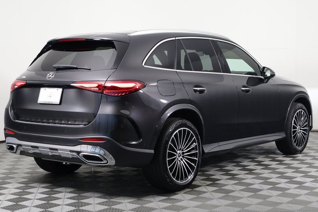 New 2026 Graphite Grey Metallic Mercedes-Benz GLC 300 image 2