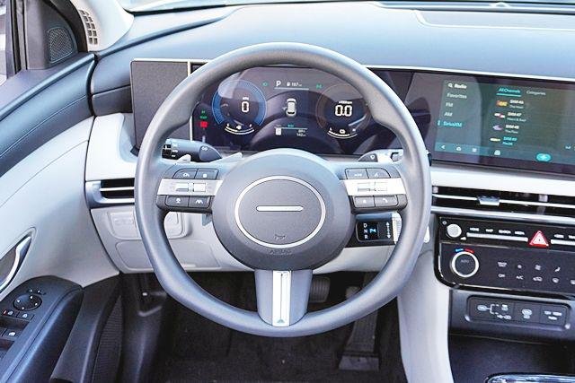 New 2026 White Hyundai Blue image 21