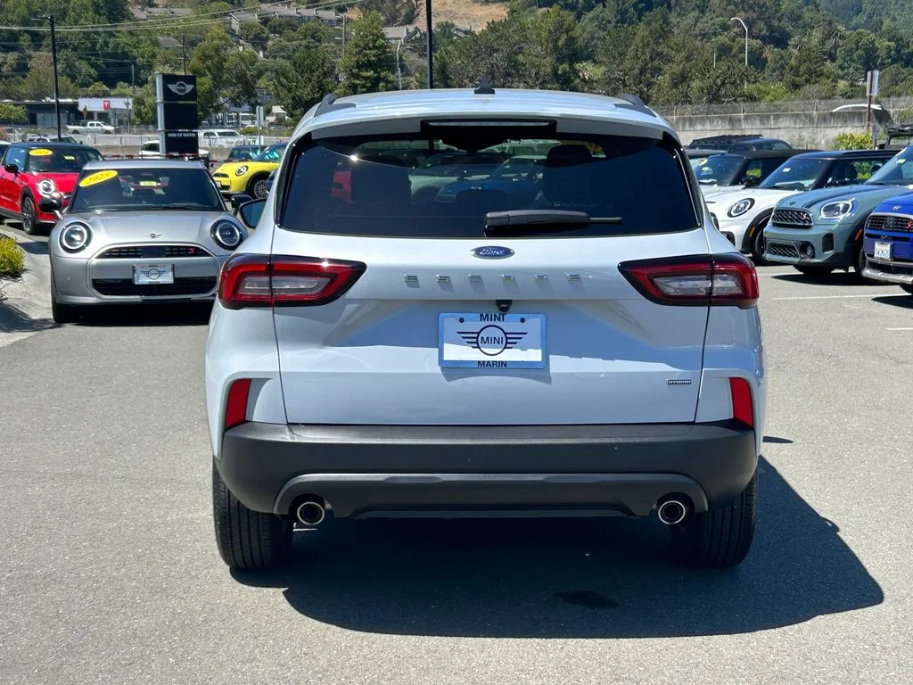 Used 2025 Silver Ford ST-Line image 4