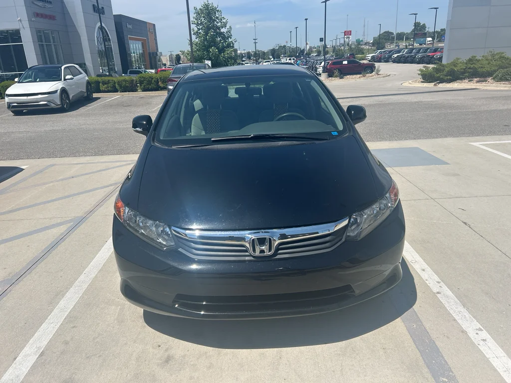 Used 2012 Crystal Black Pearl Honda LX image 5