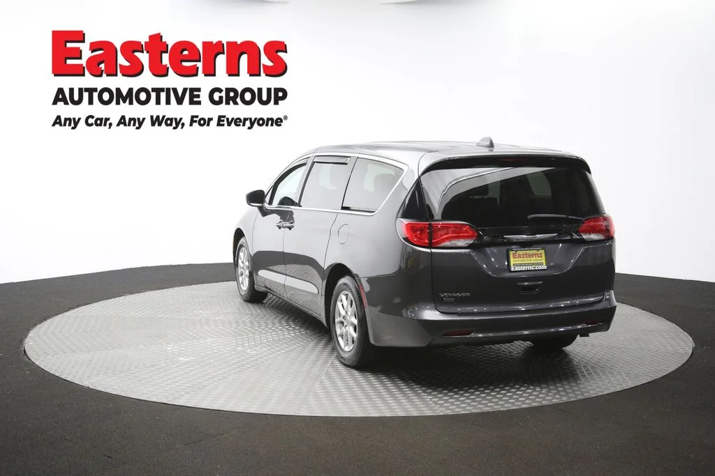 Used 2022 Gray Chrysler LX image 65