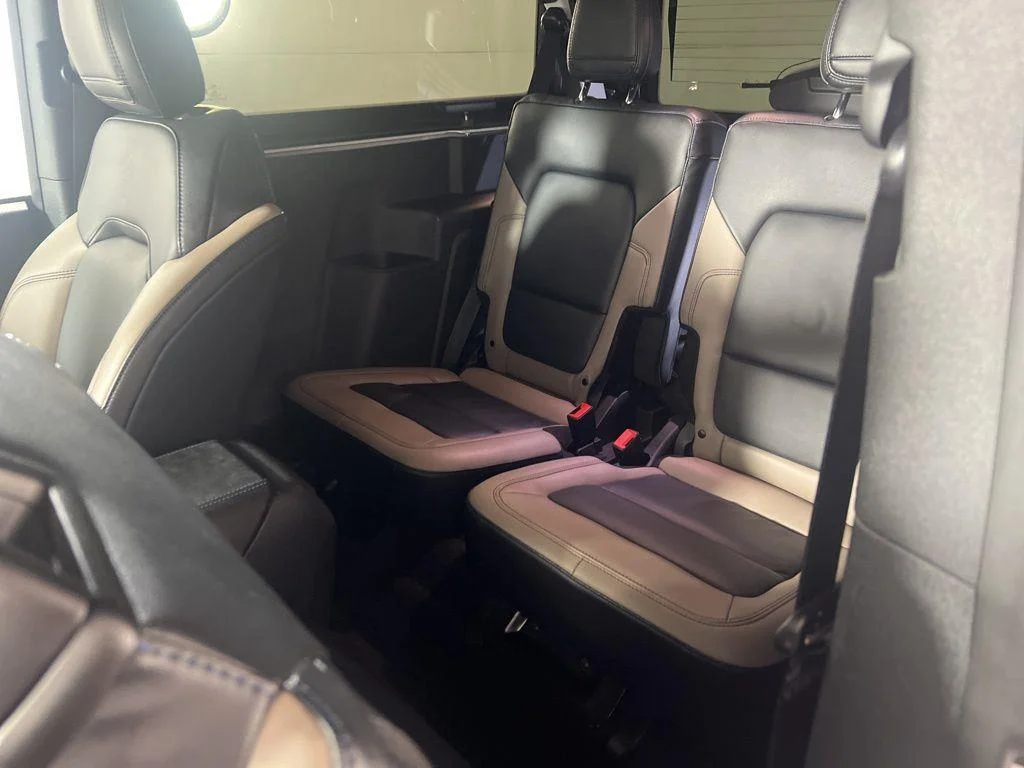 Used 2024 Oxford White Ford Wildtrak image 21