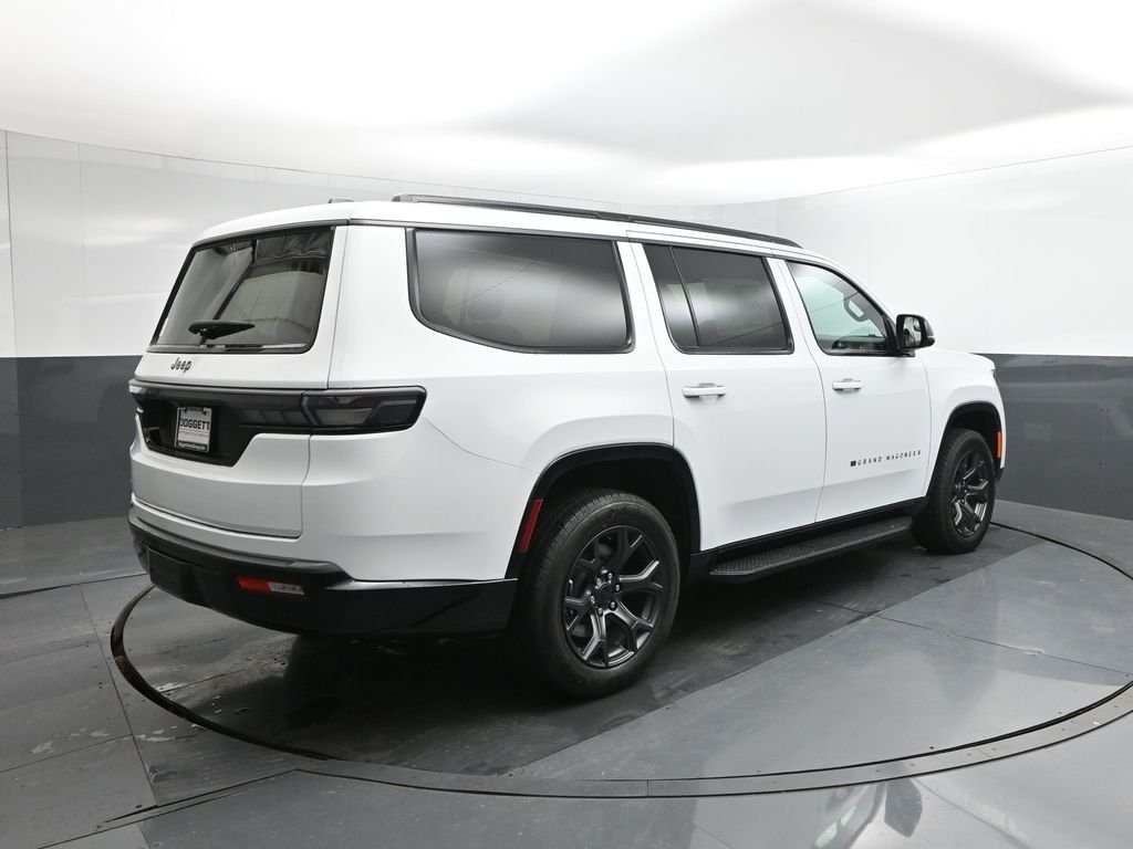 New 2026 Bright White Clear-Coat Exterior Paint Jeep Limited Altitude image 11