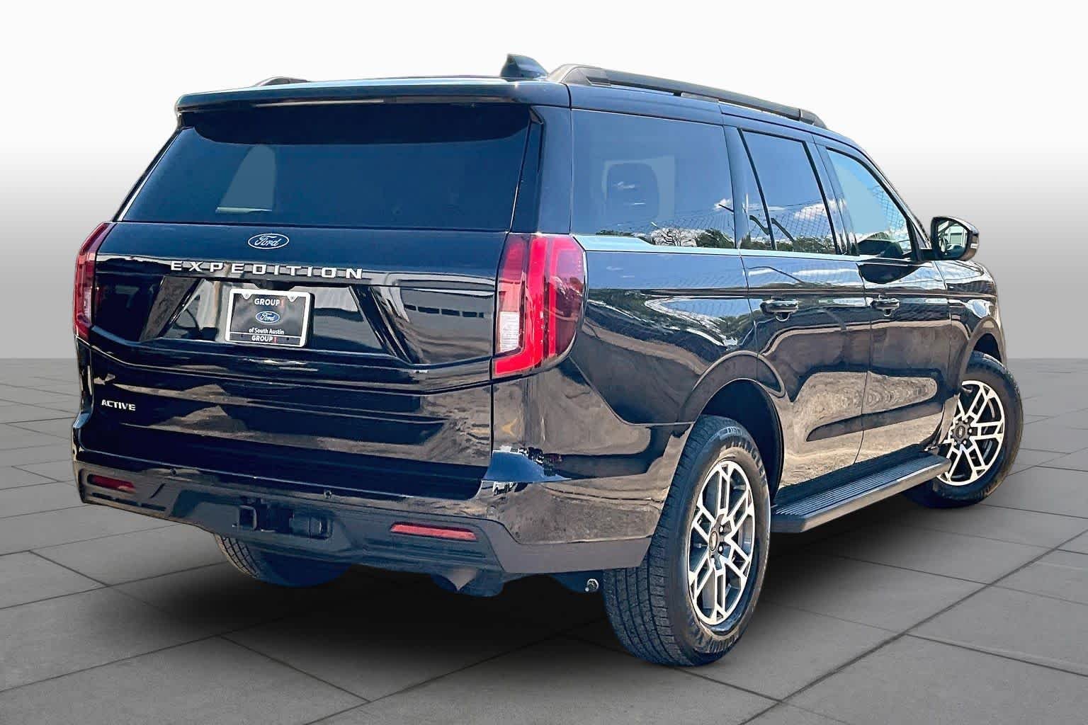 Certified Used 2025 Agate Black Metallic Ford Active image 7