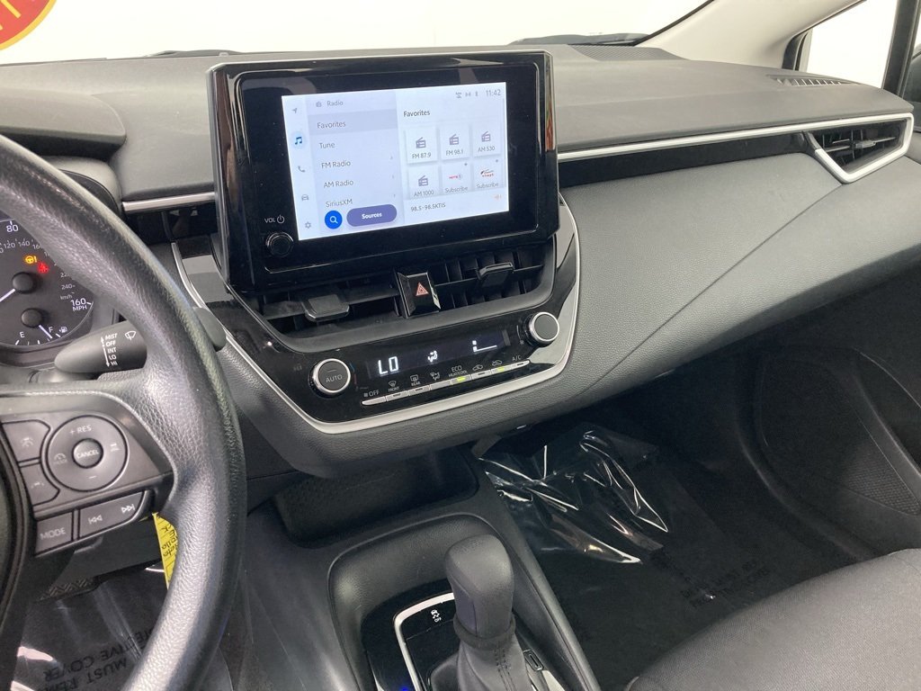 2024 Toyota Corolla LE photo 2
