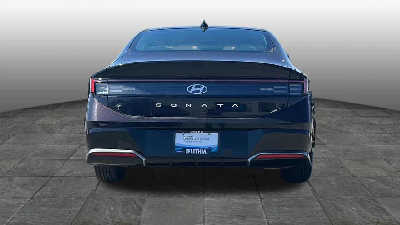 Certified Used 2025 Carbon Blue Hyundai SEL image 6