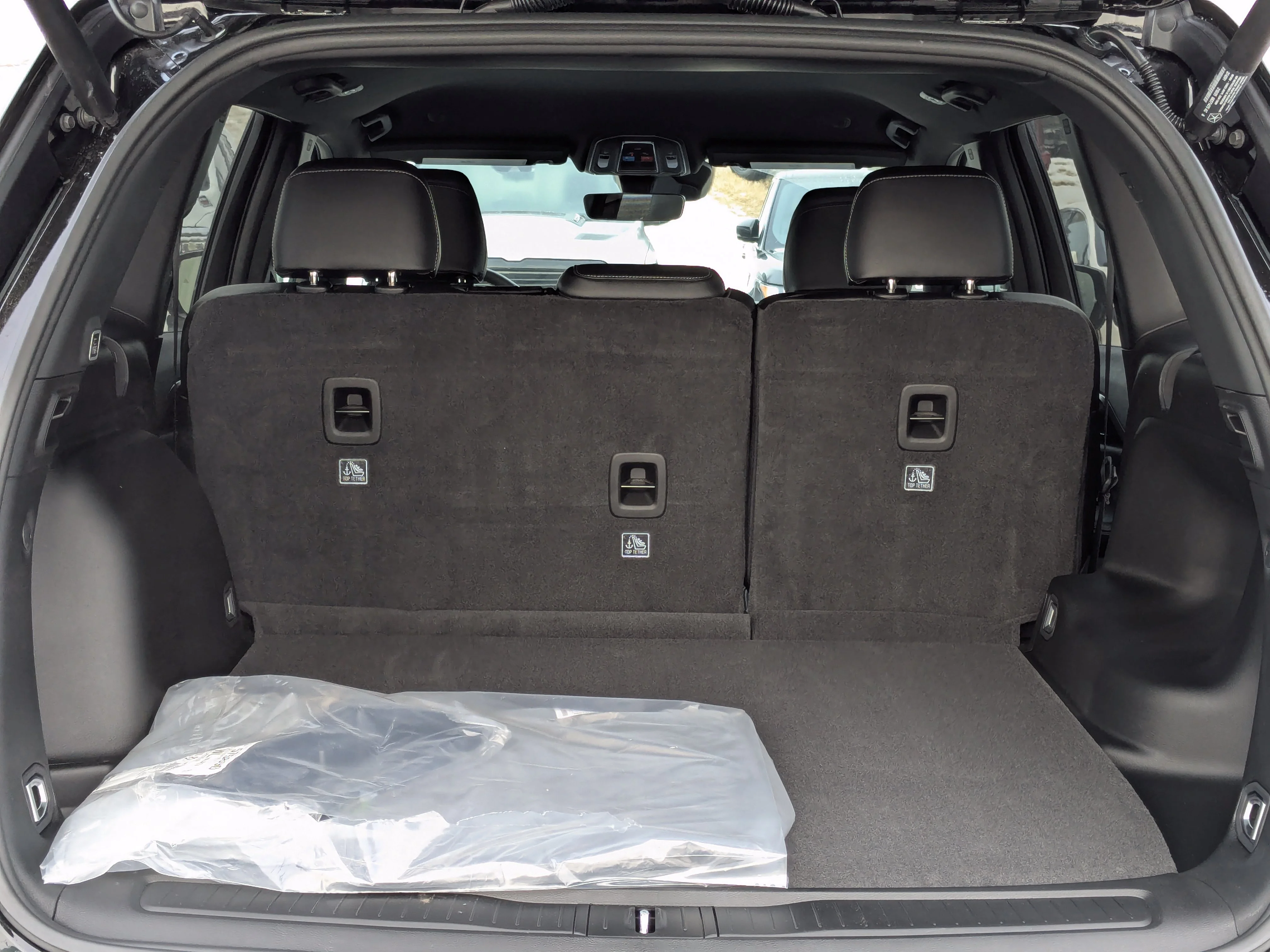 New 2025 Black Jeep Altitude - - Power Liftgate - Wireless Charging - 20 Black Wheels - Remote Start & More image 28