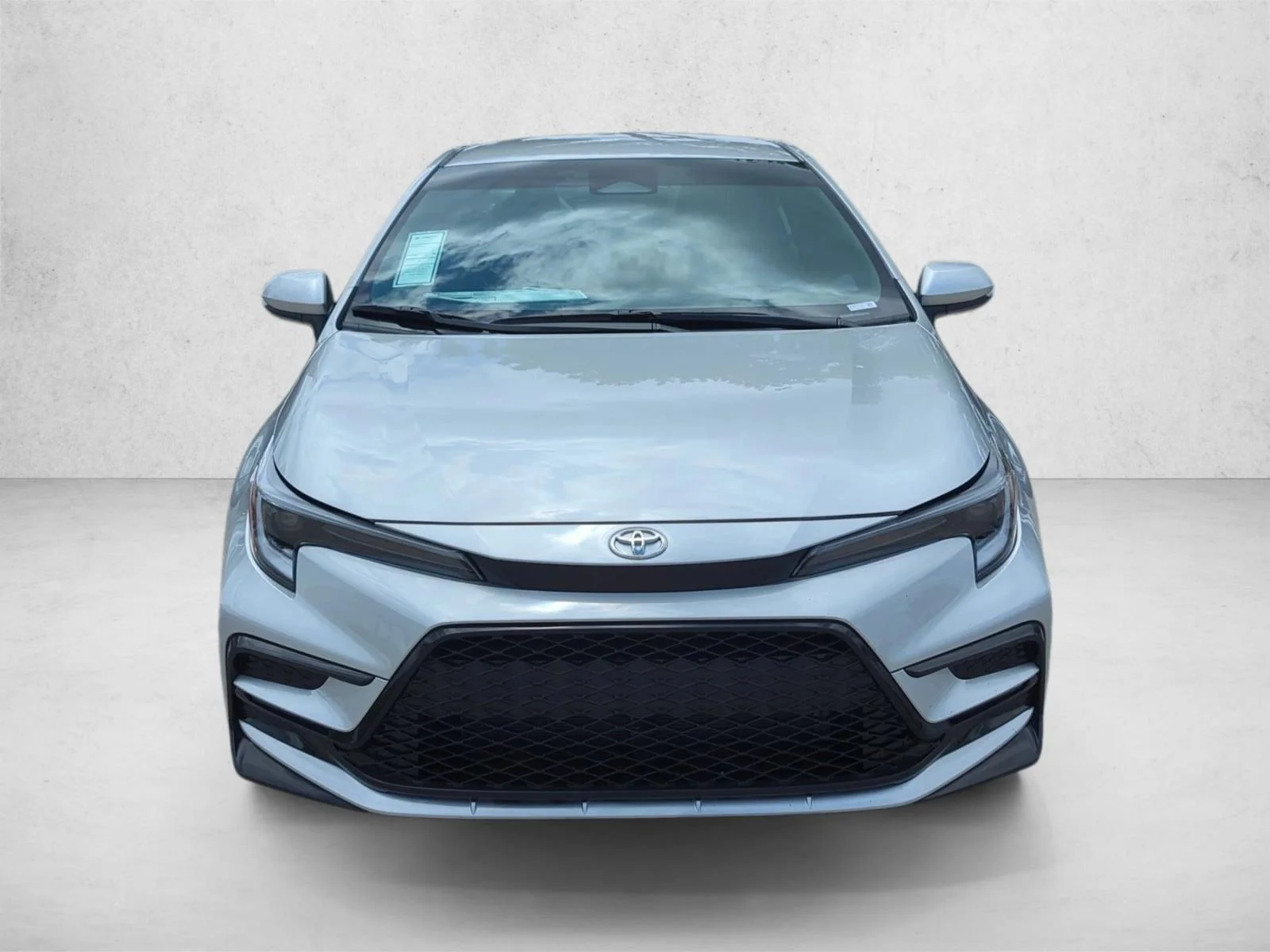 Used 2026 Classic Silver Met Toyota SE image 2