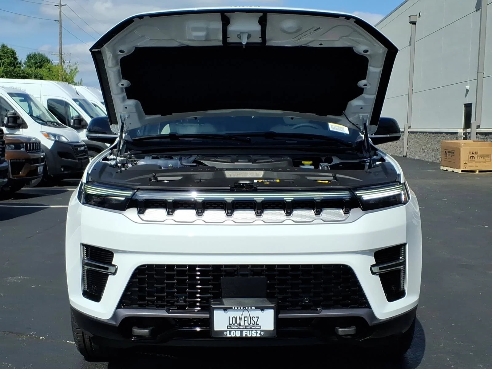 New 2026 Bright White Clear-Coat Exterior Paint Jeep  image 22