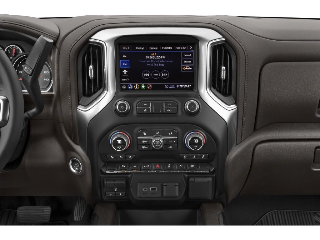 Used 2021 White Chevrolet LTZ image 7