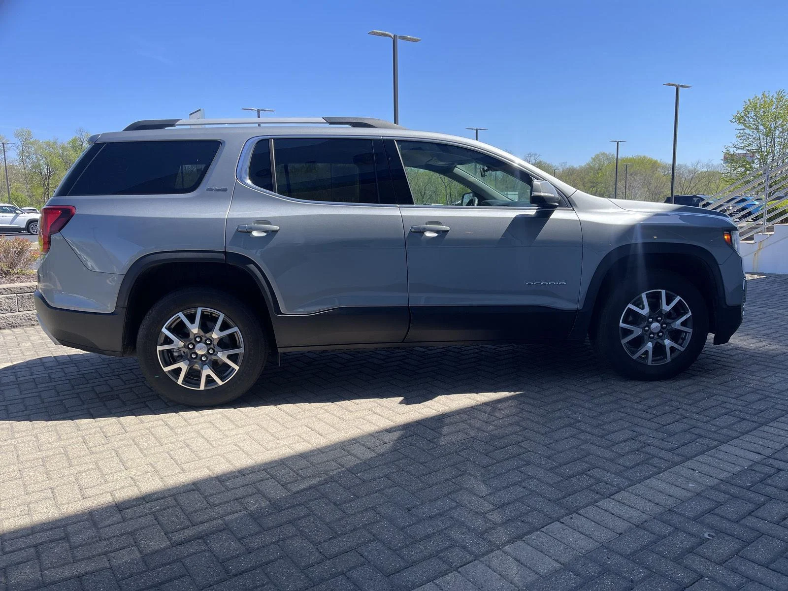 Used 2023 Sterling Metallic GMC SLE image 6