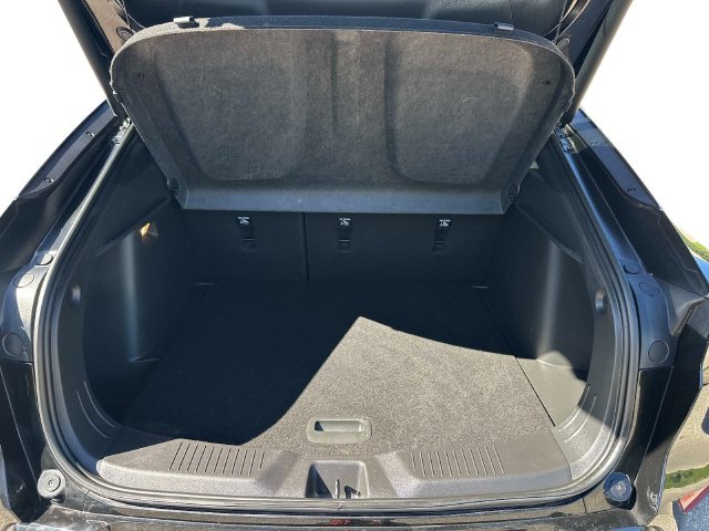 Used 2026 Black Buick Avenir image 9